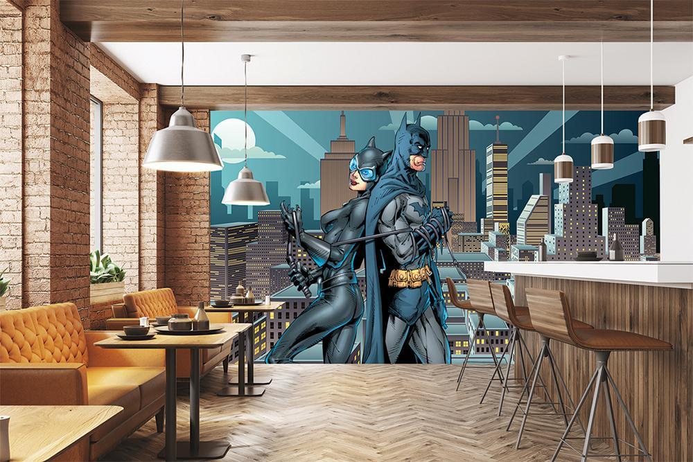 Papier peint panoramique batman catwoman ensemble in town - papier peint sur mesure francais - muralconcept