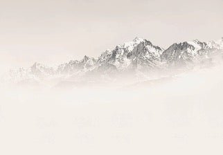 Il Monte Bianco nella nebbia seppia