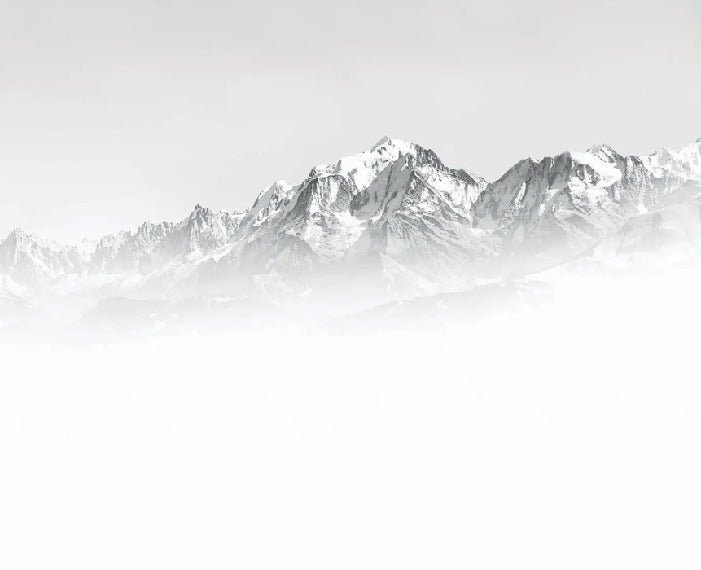 Il Monte Bianco nella nebbia carta da parati in bianco e nero