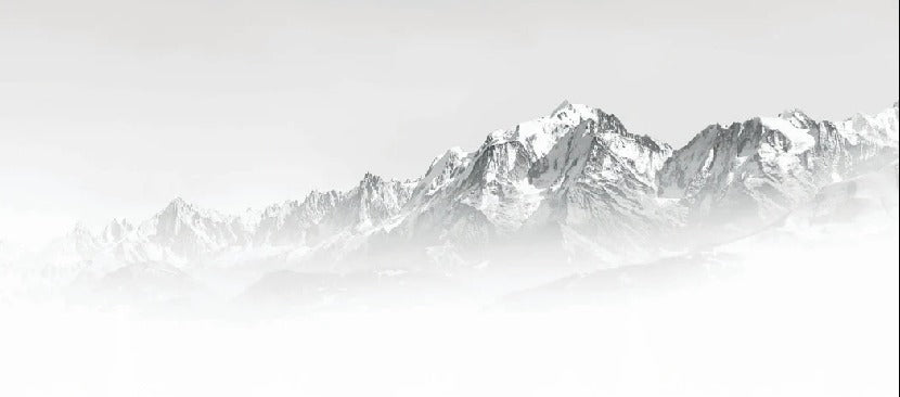 Il Monte Bianco nella nebbia carta da parati in bianco e nero