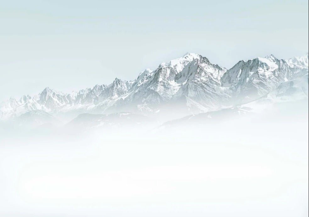 Carta da parati del Monte Bianco nella nebbia blu