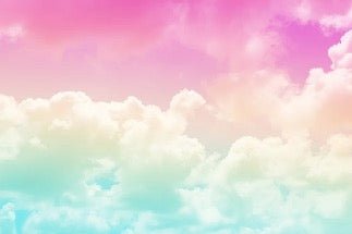 Carta da parati di tendenza con nuvole rosa e blu