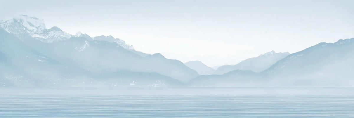 Annecy e il suo tranquillo sfondo lacustre