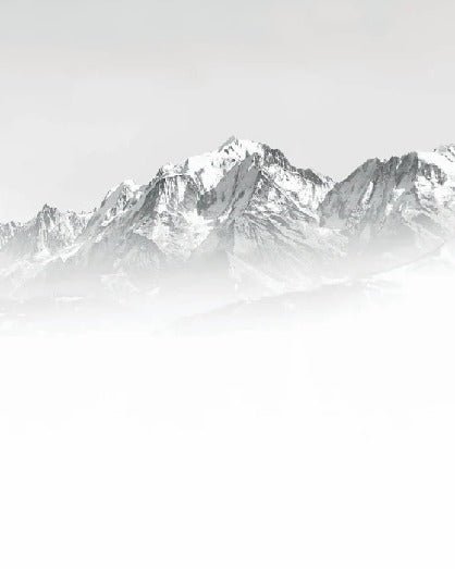 Il Monte Bianco nella nebbia carta da parati in bianco e nero