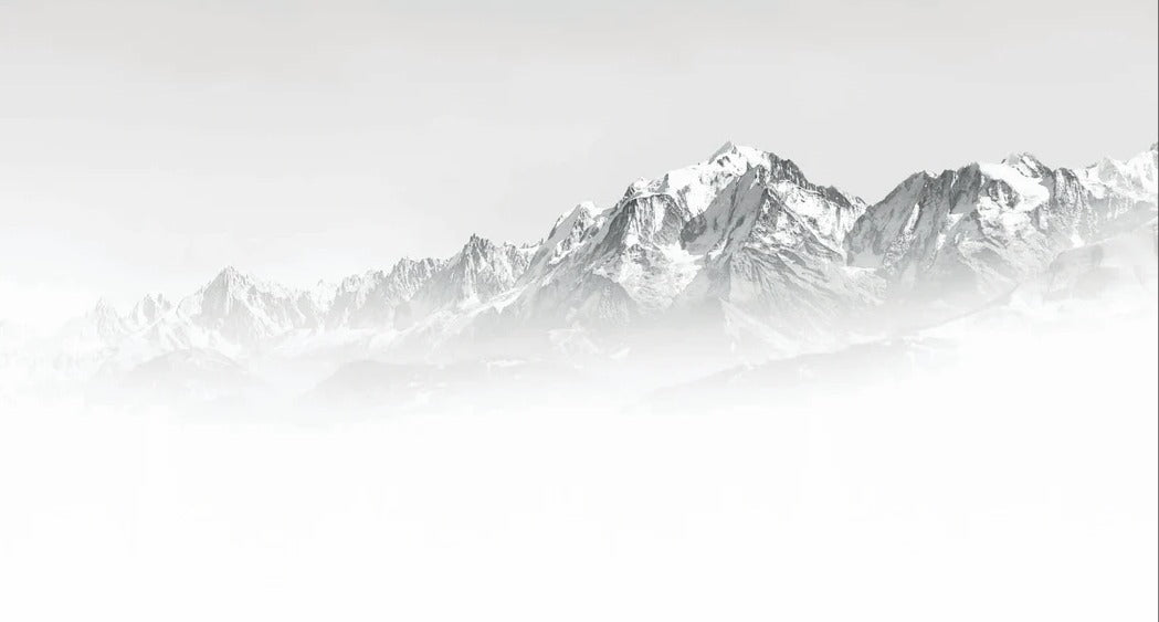 Il Monte Bianco nella nebbia carta da parati in bianco e nero