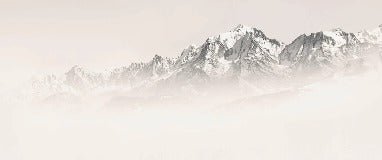 Il Monte Bianco nella nebbia seppia
